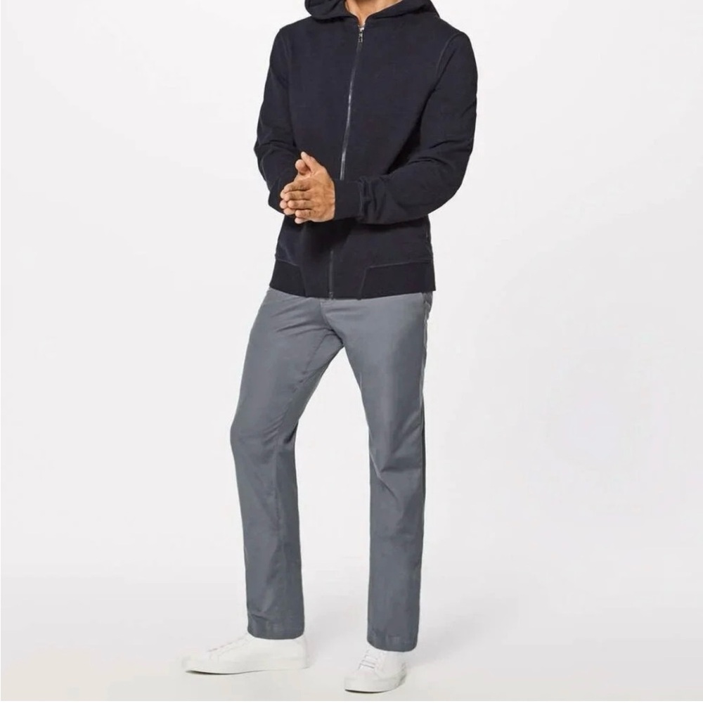 Lululemon Men's Commission Pant Classic Qwick Chino deep coal Size 32